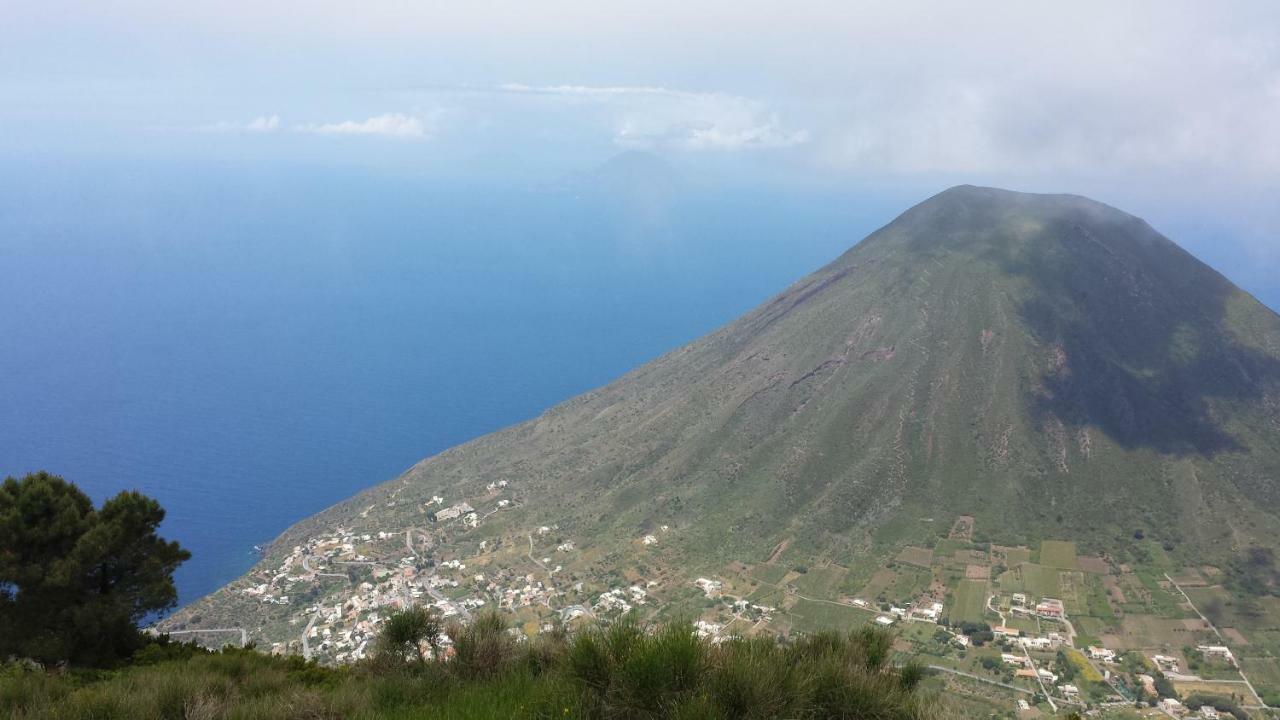 Salina Acroeoliano Monolocale Tre Panoramico Βίλα Leni Εξωτερικό φωτογραφία